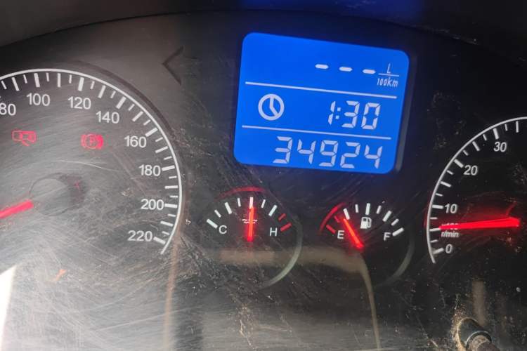 Used Chery Tiggo 3 2014 1.6L Manual Fashion Edition Odometer Close Up