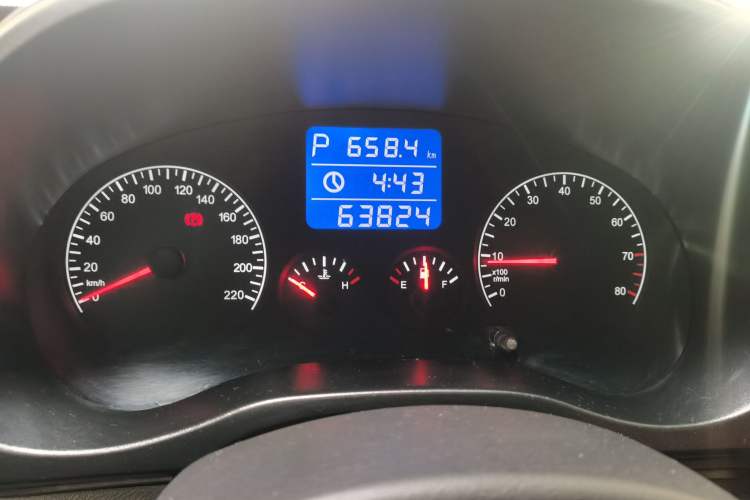 Used Chery Tiggo 3 2014 1.6L CVT ZhiShang Edition Odometer Close Up