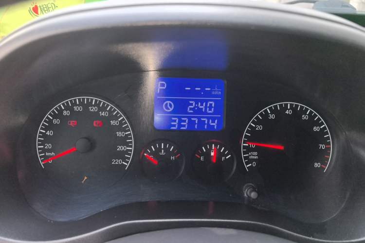 Used Chery Tiggo 3 2014 1.6L CVT Fashion Edition Odometer Close Up