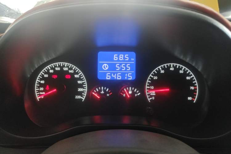 Used Chery Tiggo 3 2014 1.6L Manual Zhishang Edition Odometer Close Up