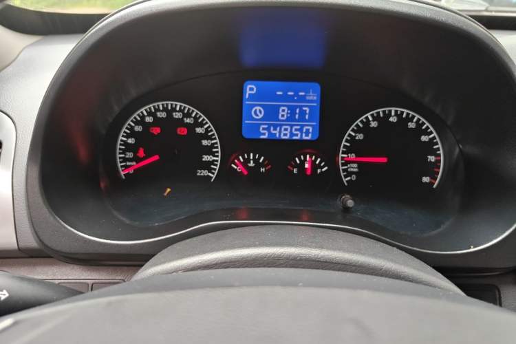 Used Chery Tiggo 3 2014 1.6L CVT ZhiShang Edition Odometer Close Up