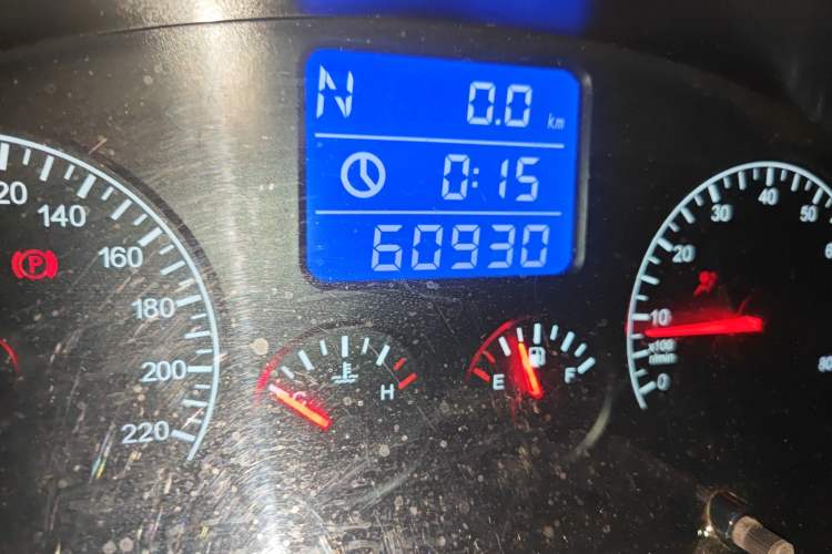 Used Chery Tiggo 3 2014 1.6L CVT ZhiShang Edition Odometer Close Up