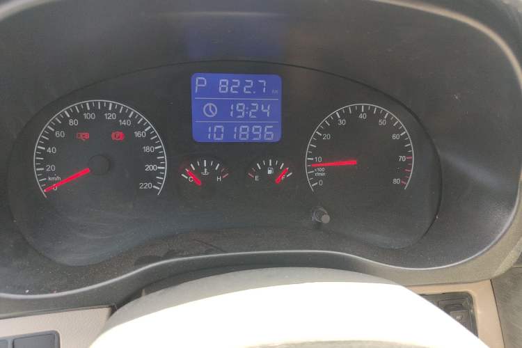 Used Chery Tiggo 3 2014 1.6L CVT Luxury Edition Odometer Close Up