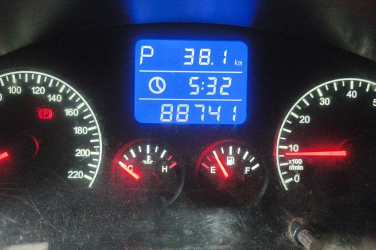 Used Chery Tiggo 3 2014 1.6L CVT Luxury Edition Odometer Close Up