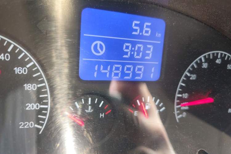 Used Chery Tiggo 3 2014 1.6L Manual Fashion Edition Odometer Close Up