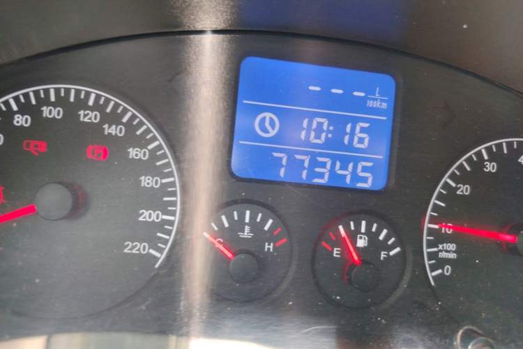 Used Chery Tiggo 3 2014 1.6L Manual Zhishang Edition Odometer Close Up