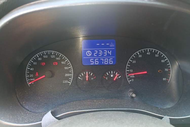 Used Chery Tiggo 3 2014 Magic Edition 1.6L Manual Fashion Version Odometer Close Up