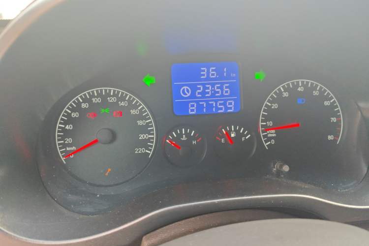 Used Chery Tiggo 3 2014 1.6L Manual Zhishang Edition Odometer Close Up