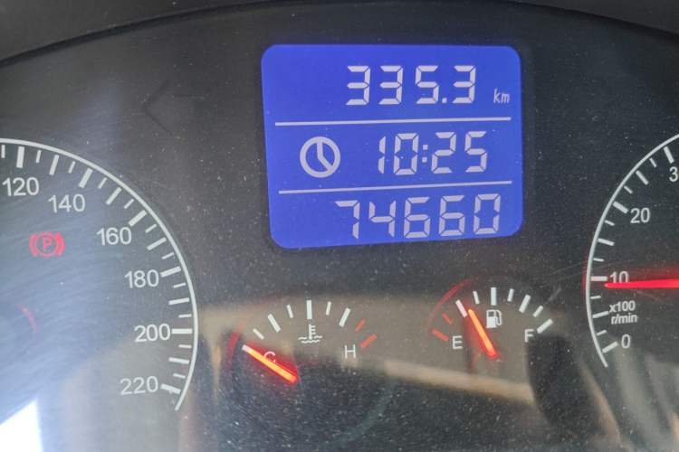 Used Chery Tiggo 3 2014 1.6L Manual Zhishang Edition Odometer Close Up