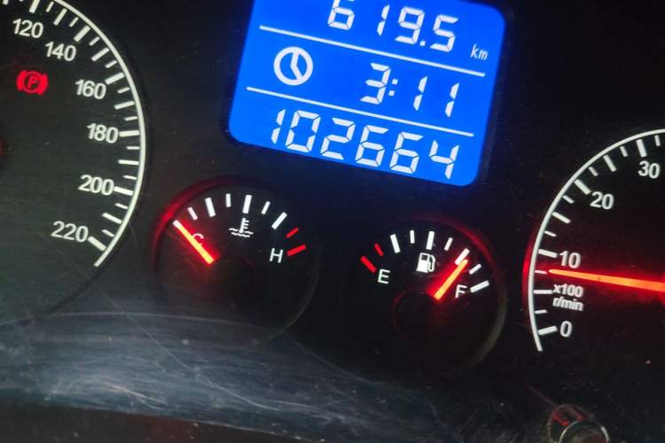 Used Chery Tiggo 3 2014 1.6L Manual Zhishang Edition Odometer Close Up