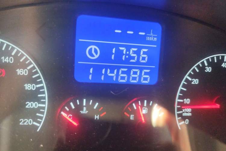 Used Chery Tiggo 3 2014 1.6L Manual Fashion Edition Odometer Close Up