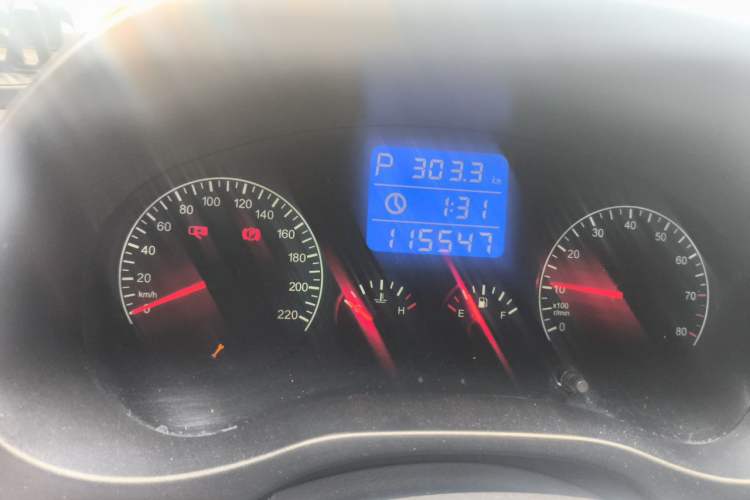 Used Chery Tiggo 3 2014 1.6L CVT ZhiShang Edition Odometer Close Up