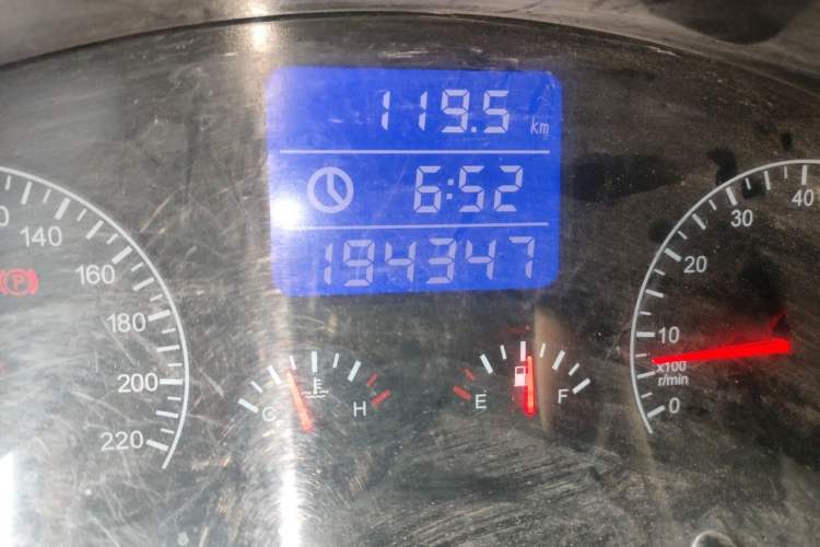 Used Chery Tiggo 3 2014 1.6L Manual Zhishang Edition Odometer Close Up
