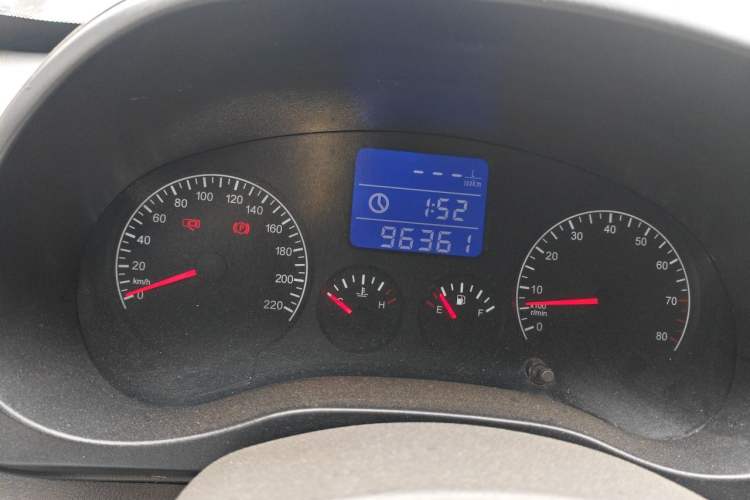 Used Chery Tiggo 3 2014 1.6L Manual Zhishang Edition Odometer Close Up