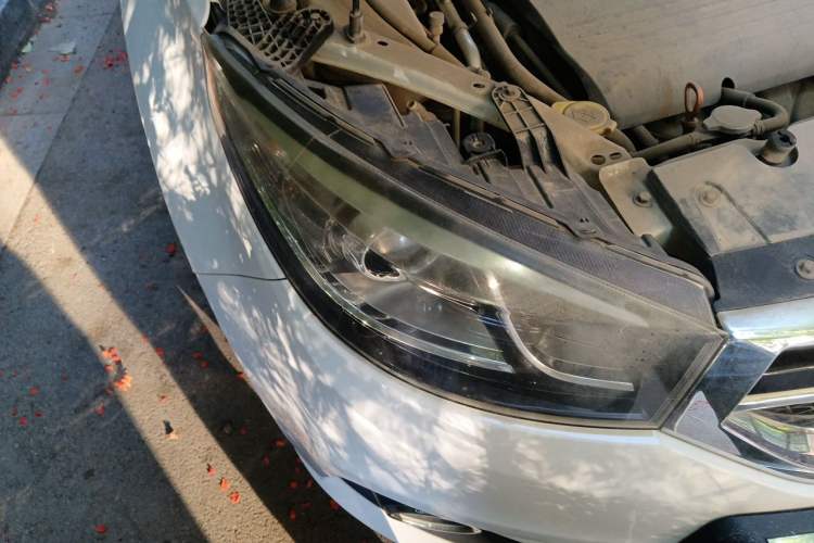 Used Chery Tiggo 3 2014 1.6L Manual Zhishang Edition Right Front Headlight