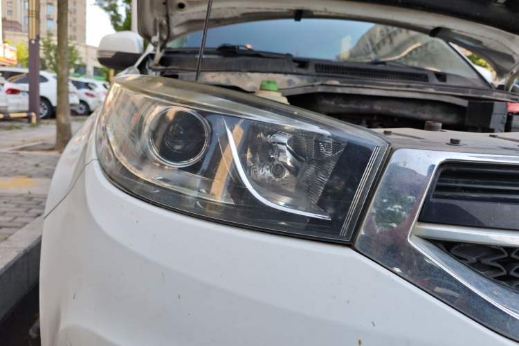 Used Chery Tiggo 3 2014 1.6L Manual Zhishang Edition Right Front Headlight