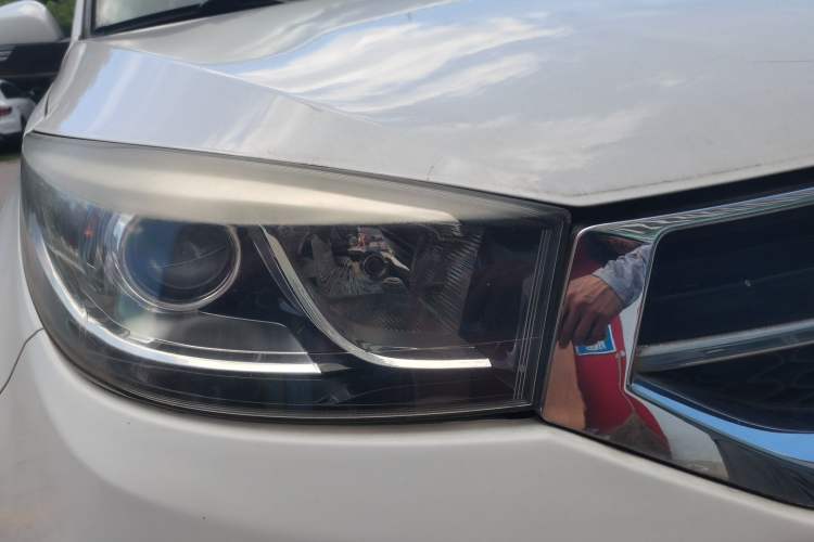 Used Chery Tiggo 3 2014 1.6L Manual Fashion Edition Right Front Headlight