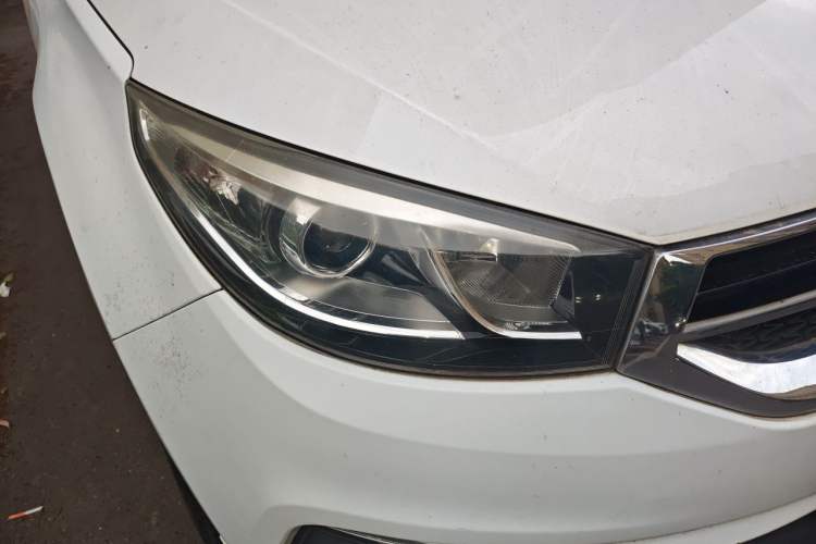 Used Chery Tiggo 3 2014 1.6L Manual Luxury Edition Right Front Headlight