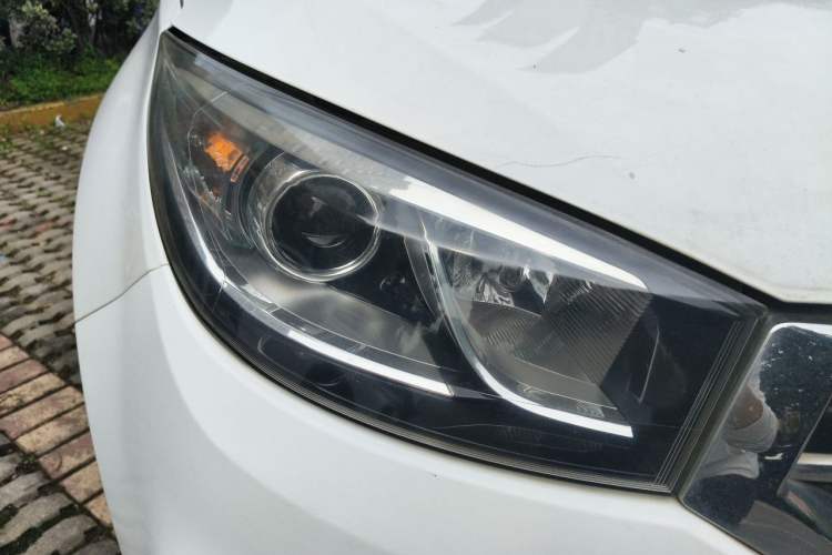 Used Chery Tiggo 3 2014 1.6L Manual Fashion Edition Right Front Headlight