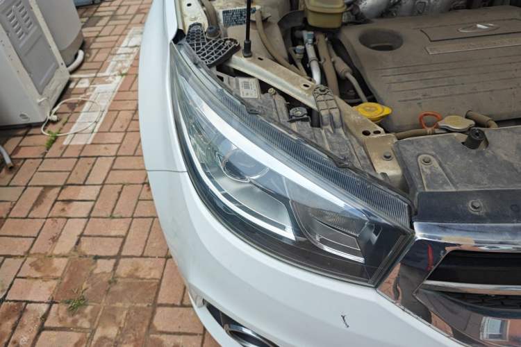 Used Chery Tiggo 3 2014 1.6L CVT Luxury Edition Right Front Headlight