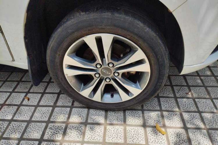 Used Chery Tiggo 3 2014 1.6L CVT ZhiShang Edition Right Front Wheel Hub