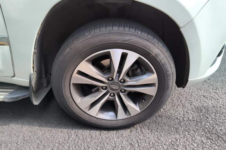 Used Chery Tiggo 3 2014 1.6L Manual Zhishang Edition Right Front Wheel Hub