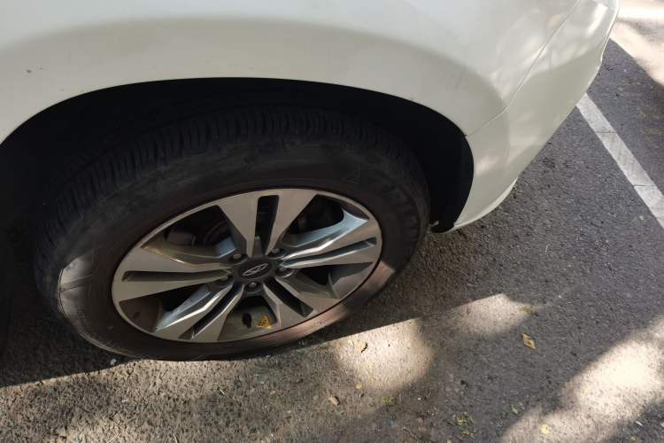 Used Chery Tiggo 3 2014 1.6L CVT ZhiShang Edition Right Front Wheel Hub
