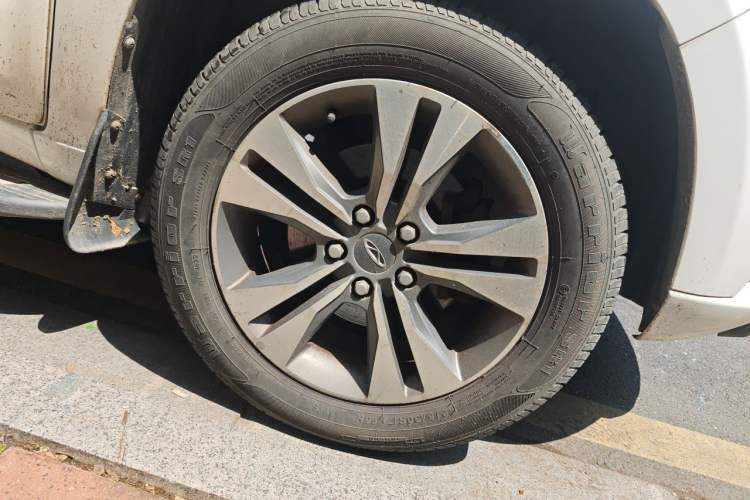 Used Chery Tiggo 3 2014 1.6L Manual Zhishang Edition Right Front Wheel Hub