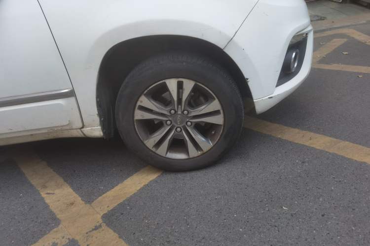 Used Chery Tiggo 3 2014 1.6L CVT ZhiShang Edition Right Front Wheel Hub