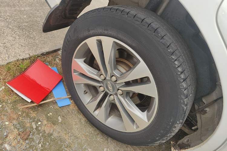 Used Chery Tiggo 3 2014 1.6L CVT ZhiShang Edition Right Rear Wheel Hub