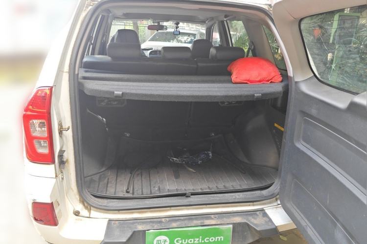 Used Chery Tiggo 3 2014 1.6L Manual Zhishang Edition Trunk