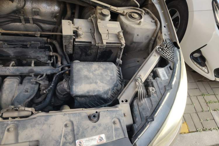 Used Chery Tiggo 3 2014 Magic Edition 1.6L Manual Fashion Version Engine Bay Left