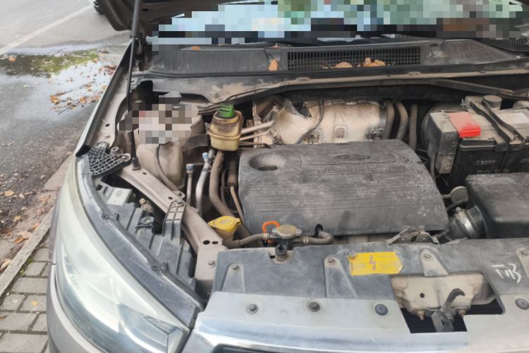 Used Chery Tiggo 3 2014 1.6L Manual Luxury Edition Engine Bay Right