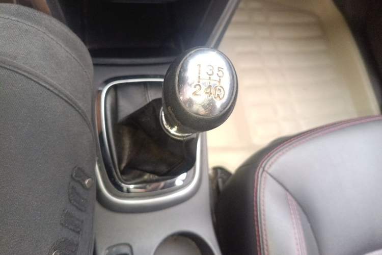 Used Chery Tiggo 3 2014 Magic Edition 1.6L Manual Smart Version Gear Lever