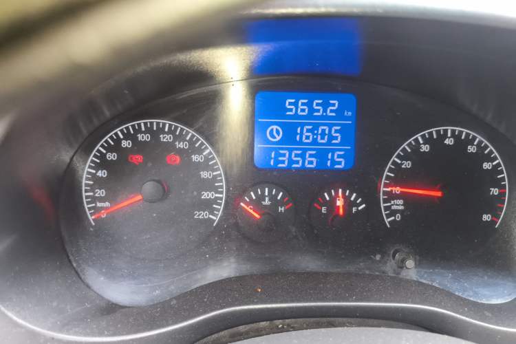 Used Chery Tiggo 3 2014 1.6L Manual Luxury Edition Odometer Close Up