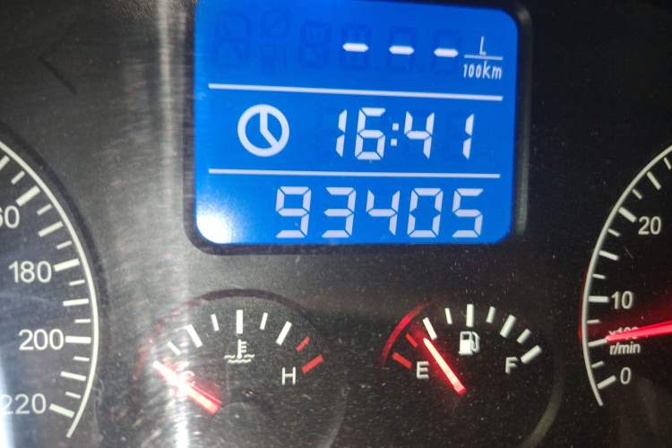Used Chery Tiggo 3 2014 Magic Edition 1.6L Manual Fashion Version Odometer Close Up