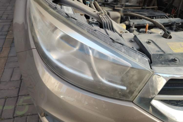 Used Chery Tiggo 3 2014 Magic Edition 1.6L Manual Fashion Version Right Front Headlight