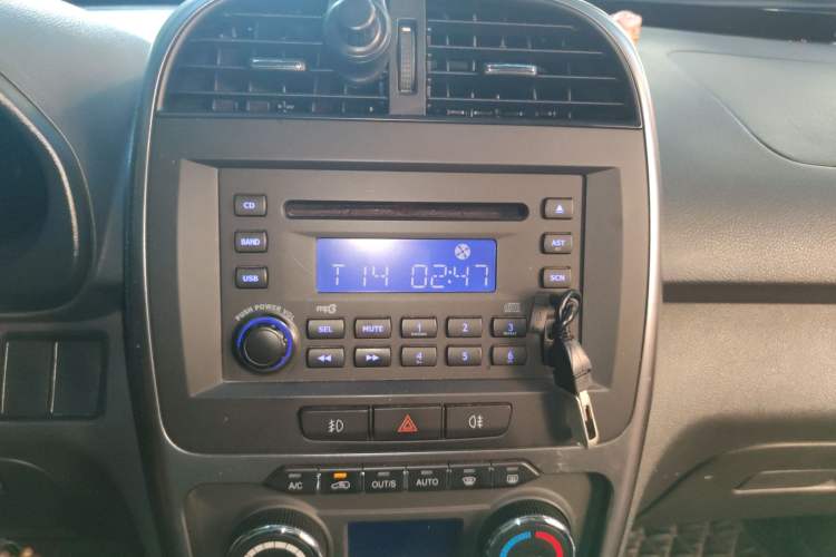Used Chery Tiggo 3 2015 1.6L Manual Zhishang Sport Edition Audio And AC Panel