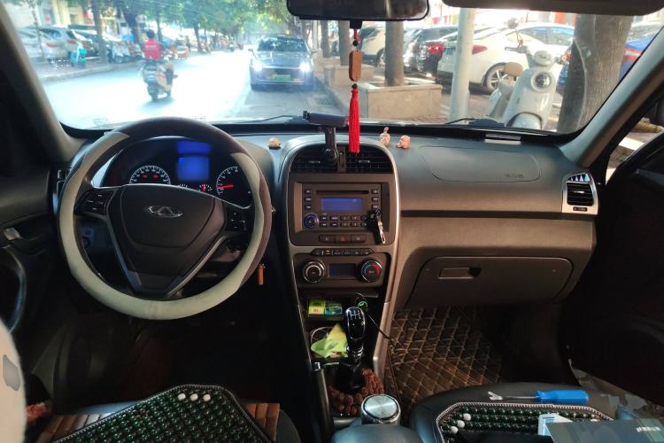 Used Chery Tiggo 3 2015 1.6L Manual Zhishang Sport Edition Center Console
