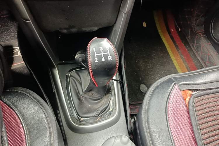Used Chery Tiggo 3 2015 1.6L Manual Zhishang Sport Edition Gear Lever