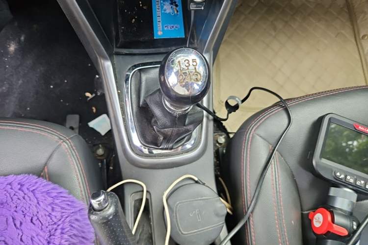 Used Chery Tiggo 3 2015 1.6L Manual Zhishang Sport Edition Gear Lever