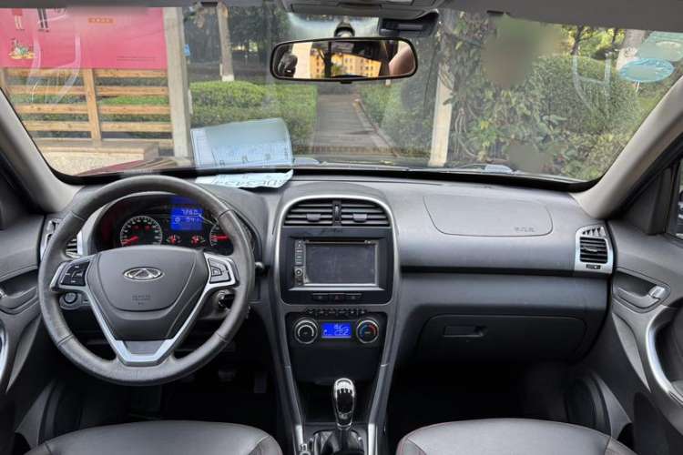 Used Chery Tiggo 3 2015 1.6L Manual Zhishang Commemorative Edition Interior 1
