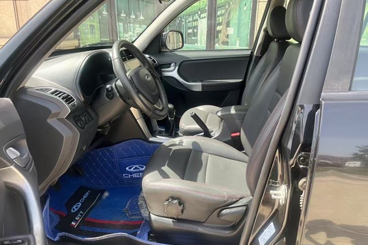 Used Chery Tiggo 3 2015 1.6L Manual Zhishang Commemorative Edition Interior 2