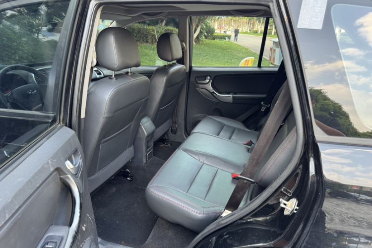 Used Chery Tiggo 3 2015 1.6L Manual Zhishang Commemorative Edition Interior 3