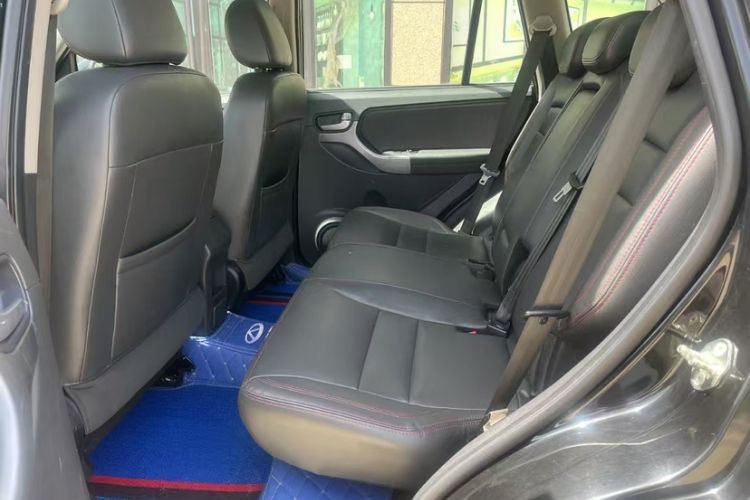 Used Chery Tiggo 3 2015 1.6L Manual Zhishang Commemorative Edition Interior 3