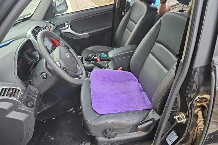 Used Chery Tiggo 3 2015 1.6L Manual Zhishang Sport Edition Left Front Seat