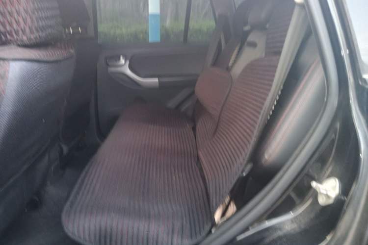Used Chery Tiggo 3 2015 1.6L Manual Zhishang Commemorative Edition Left Rear Seat