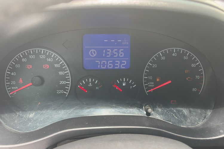 Used Chery Tiggo 3 2015 1.6L Manual Zhishang Commemorative Edition Odometer Close Up