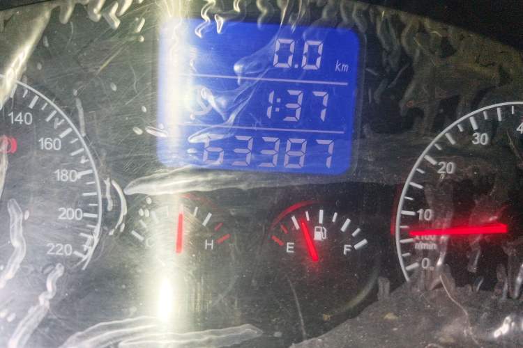 Used Chery Tiggo 3 2015 1.6L Manual Zhishang Sport Edition Odometer Close Up