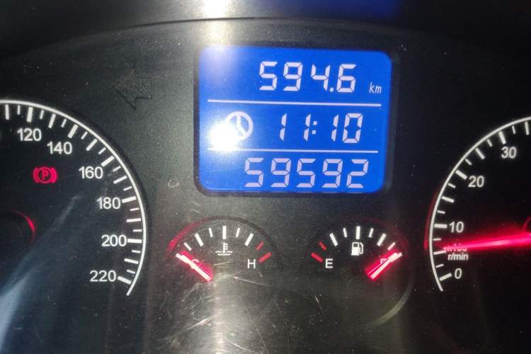 Used Chery Tiggo 3 2015 1.6L Manual Zhishang Commemorative Edition Odometer Close Up